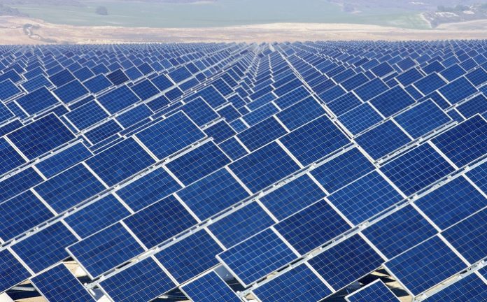 تعرف علي المحطة الشمسية الجديدة بقرية فارس بكوم امبو اسوان بالارقام